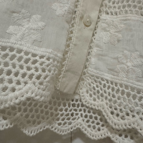 Heartloom Ivory Lacy Design Short Sleeve Blouse - Picture 4 of 7